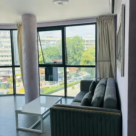 Black Sea Center Apartment *